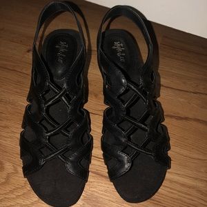 Black muletta wedge sandals